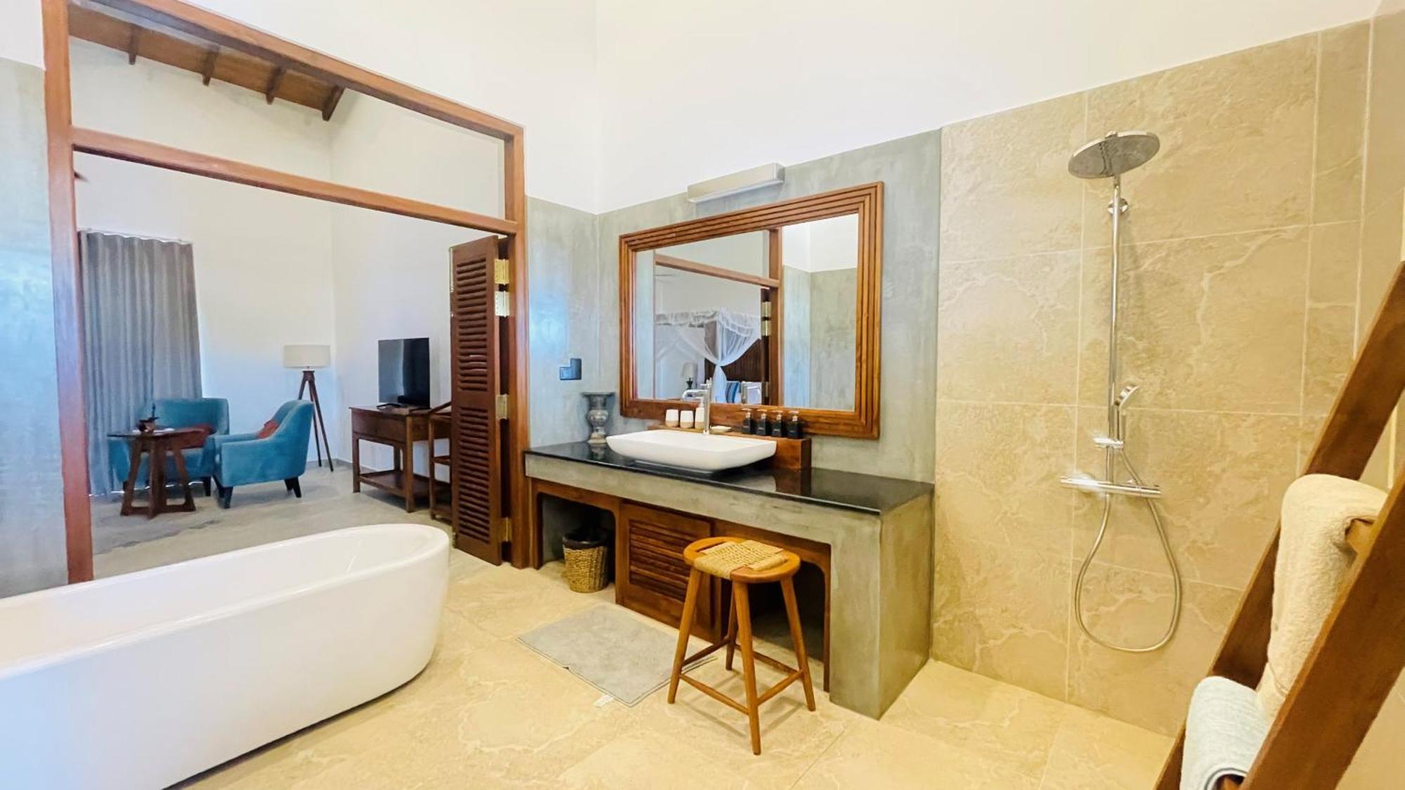 Sea Star Boutique Hotel Hikkaduwa Esterno foto